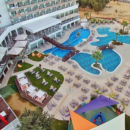 Melissi & Hotel Ayía Nápa